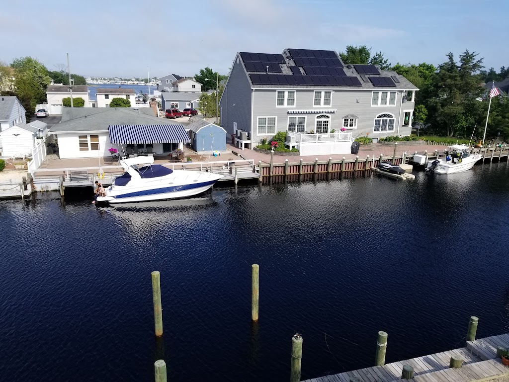 Waterfront Paradise: A Boat Lovers Dream House | 20 Albatross Point, Bayville, NJ 08721 | Phone: (908) 309-7485