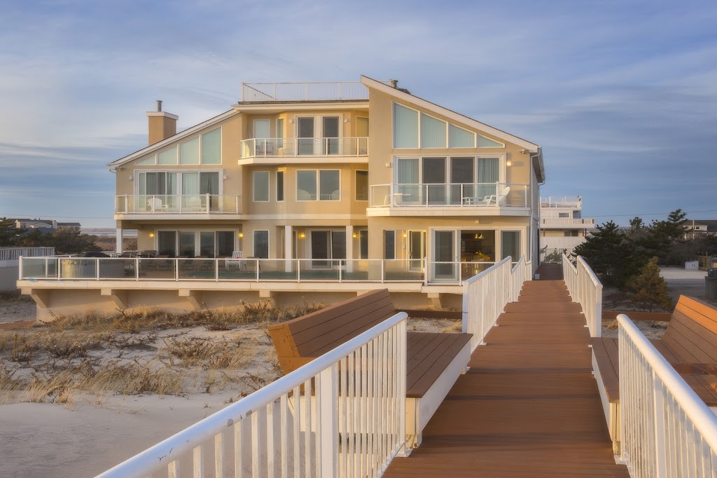 Westhampton Beach Luxury Oceanfront Rentals | 915 Dune Rd, Westhampton Beach, NY 11978 | Phone: (201) 888-1170
