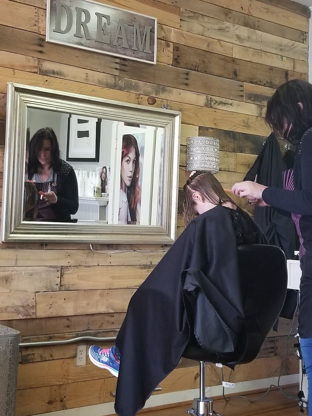 SHARP Salon | 121 Main St, Easthampton, MA 01027 | Phone: (413) 203-2058