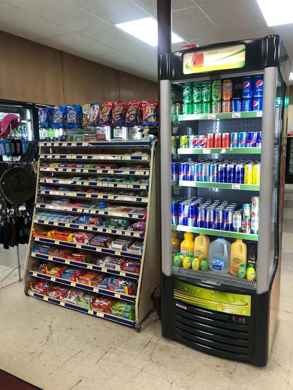 Union Mart | 297 Apremont Hwy, Holyoke, MA 01040 | Phone: (413) 533-1631