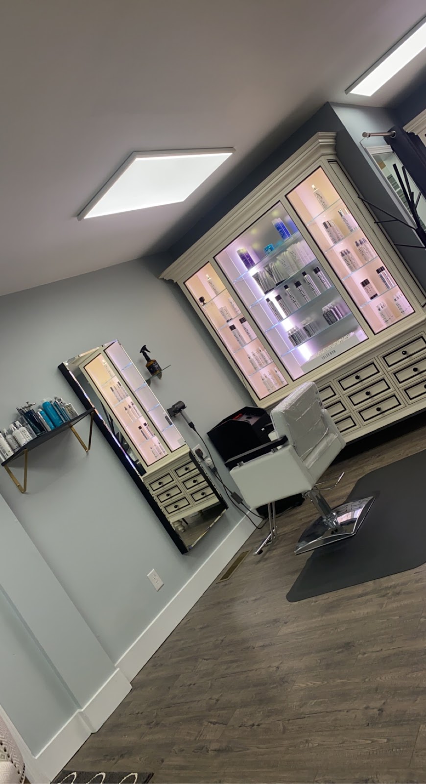 Roots & Rouge Salon Southbury, Connecticut 06488 United States | 1481 Southford Rd Unit 7, Southbury, CT 06488 | Phone: (203) 586-1137