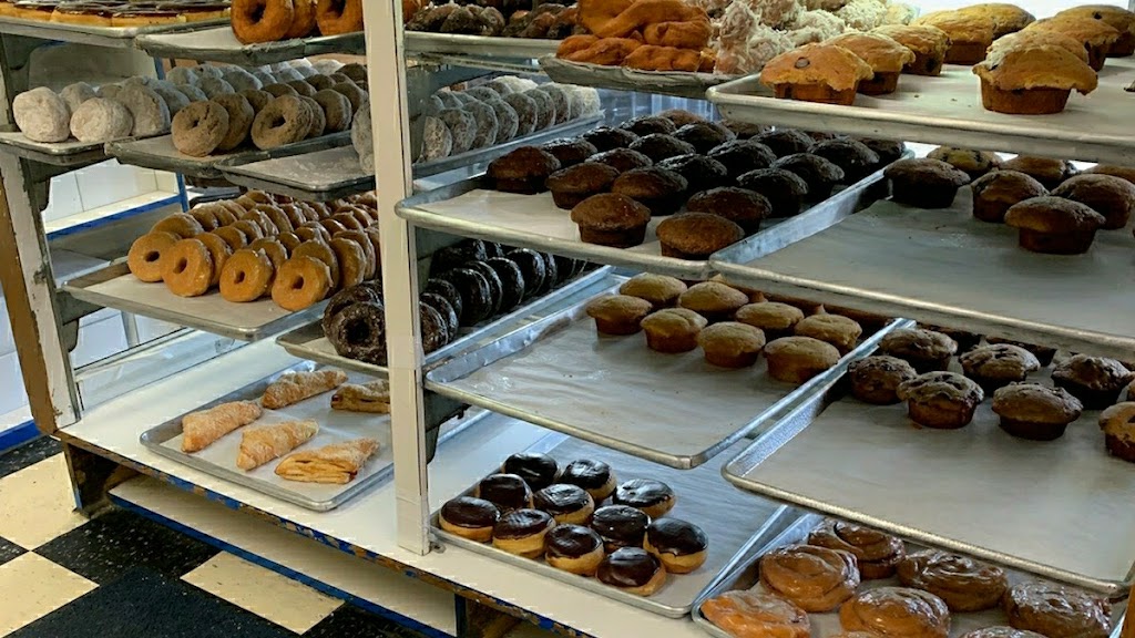 Coffee An Donut Shop | 343 Main St, Westport, CT 06880 | Phone: (203) 227-3808