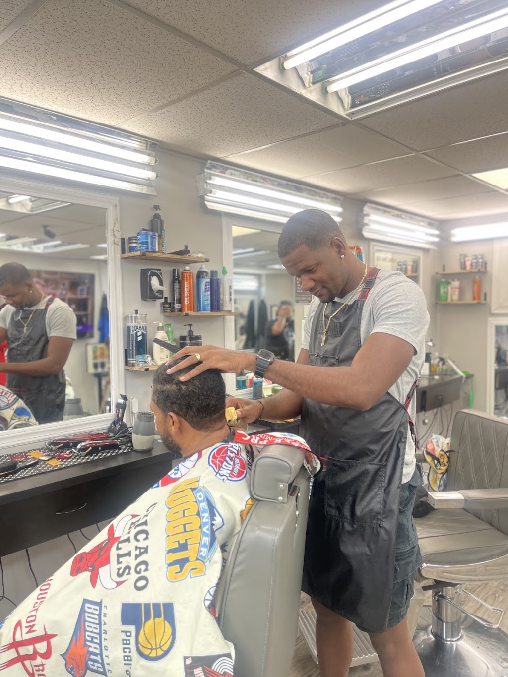 Niko’s Barbershop | 1123 E Main St, Bridgeport, CT 06606 | Phone: (203) 726-6983