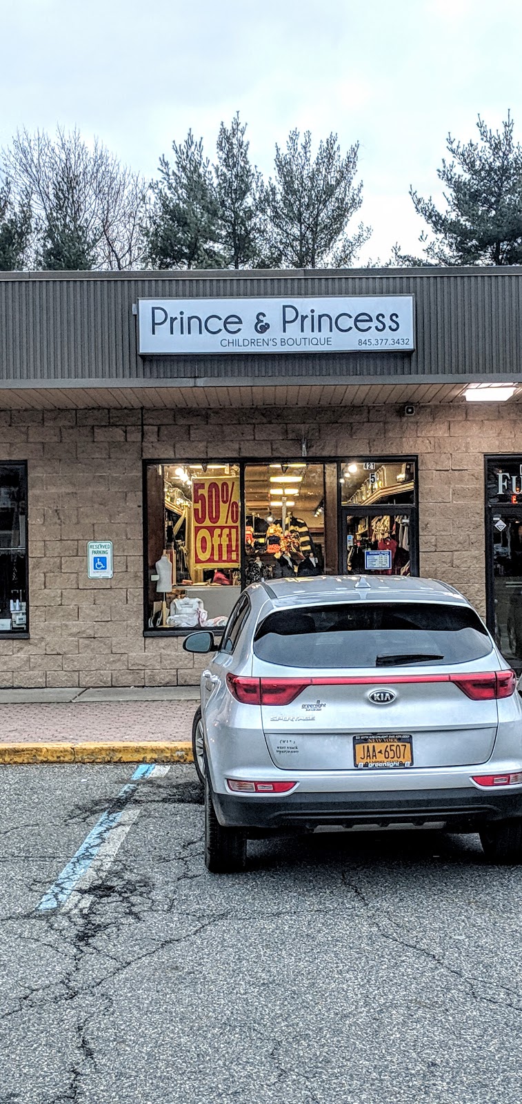 The Prince & Princess | 421 NY-59, Monsey, NY 10952 | Phone: (845) 377-3432