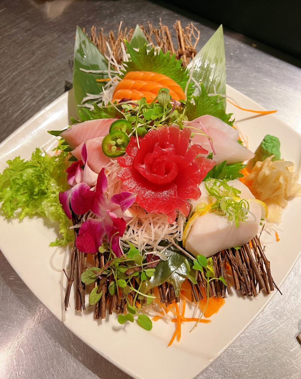 Mira Sushi Restaurant Queens | 153-11 Union Tpke, Queens, NY 11367 | Phone: (718) 380-7777