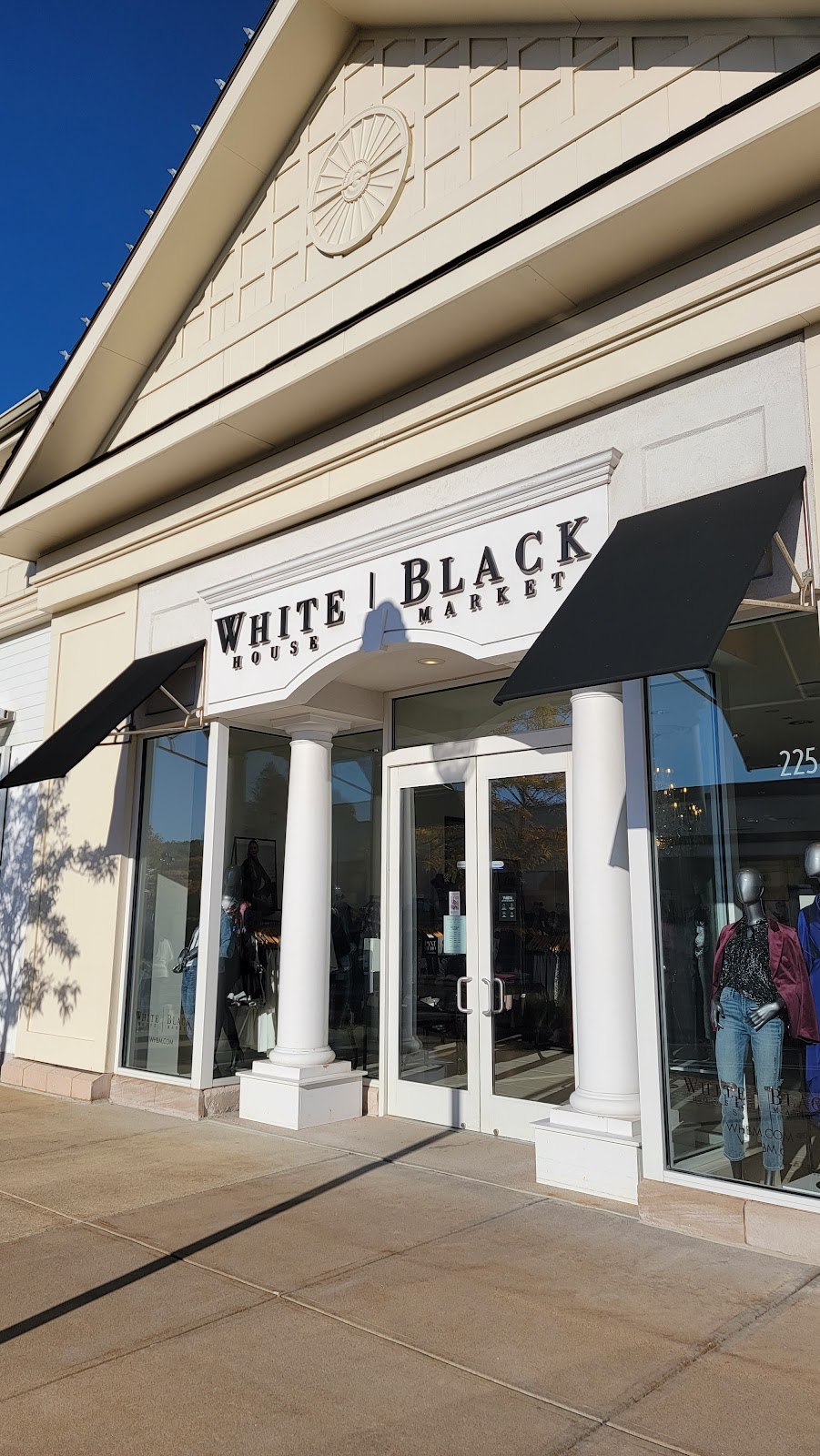 White House Black Market | 201 Evergreen Way Suite 225, South Windsor, CT 06074 | Phone: (860) 644-0010