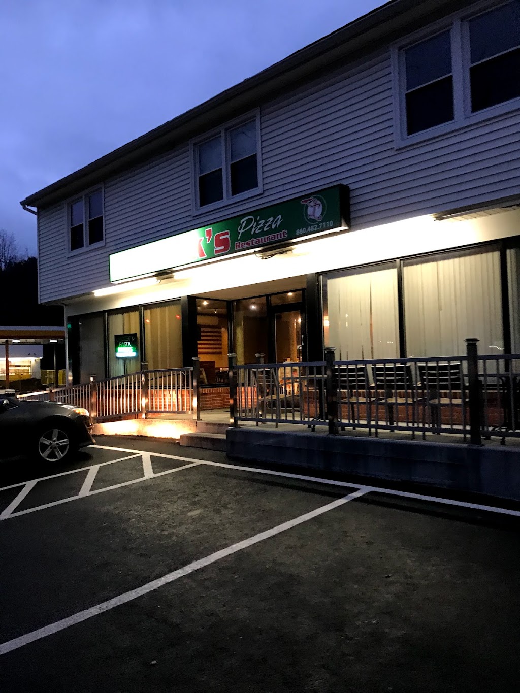 Franks Pizza Restaurant | 836 Riverside Ave, Torrington, CT 06790 | Phone: (860) 482-7882