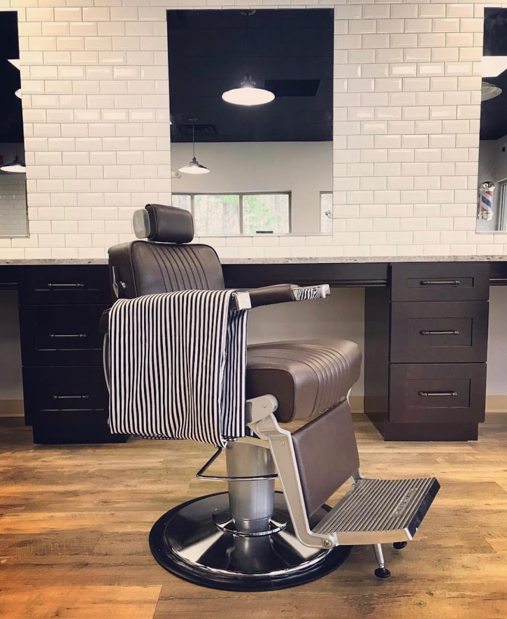 Conos Cuts Barber Shop | 494 Monmouth Rd, Millstone, NJ 08510 | Phone: (609) 259-2211