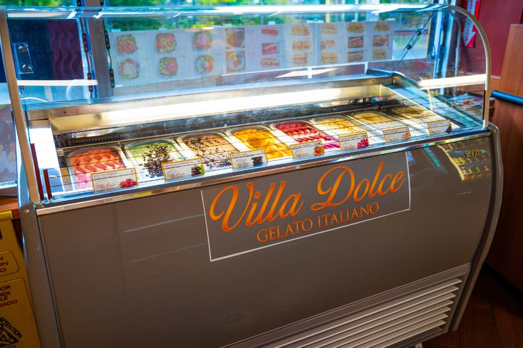 Villa Dolce Gelato at Sunshine Cafe | 18524a Horace Harding Expy, Queens, NY 11365 | Phone: (718) 886-6333