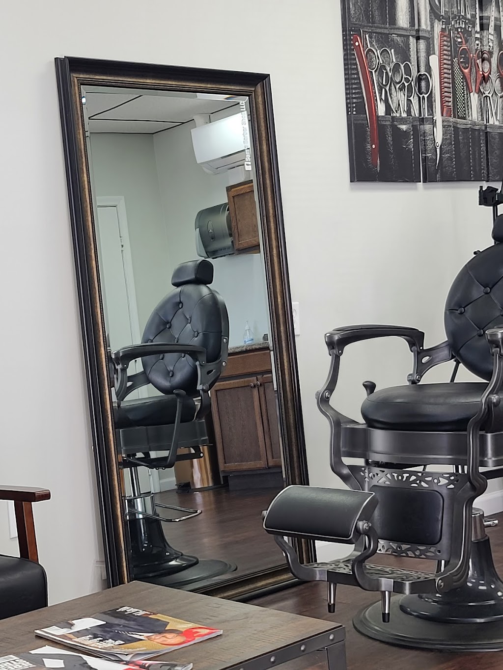 Sams Barber Shop LLC | 53 New Britain Ave #A, Rocky Hill, CT 06067 | Phone: (860) 719-6460