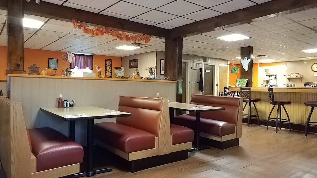 Chalfont Family Restaurant | 36 W Butler Ave, Chalfont, PA 18914 | Phone: (215) 822-5441