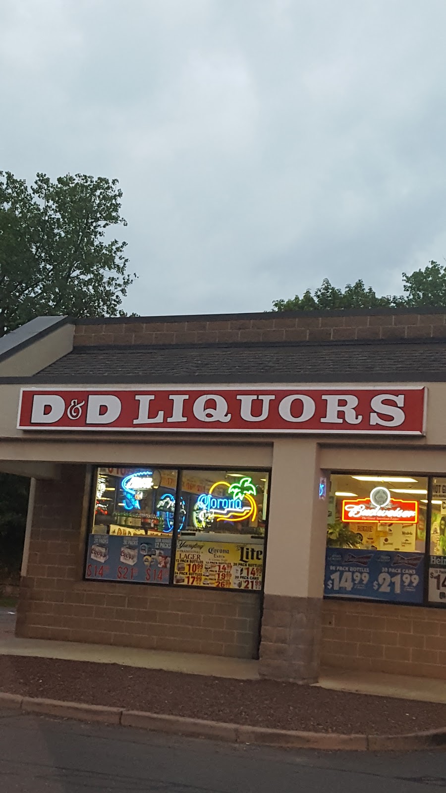 D & D Liquors | 143 Bridge St, Naugatuck, CT 06770 | Phone: (203) 729-7371