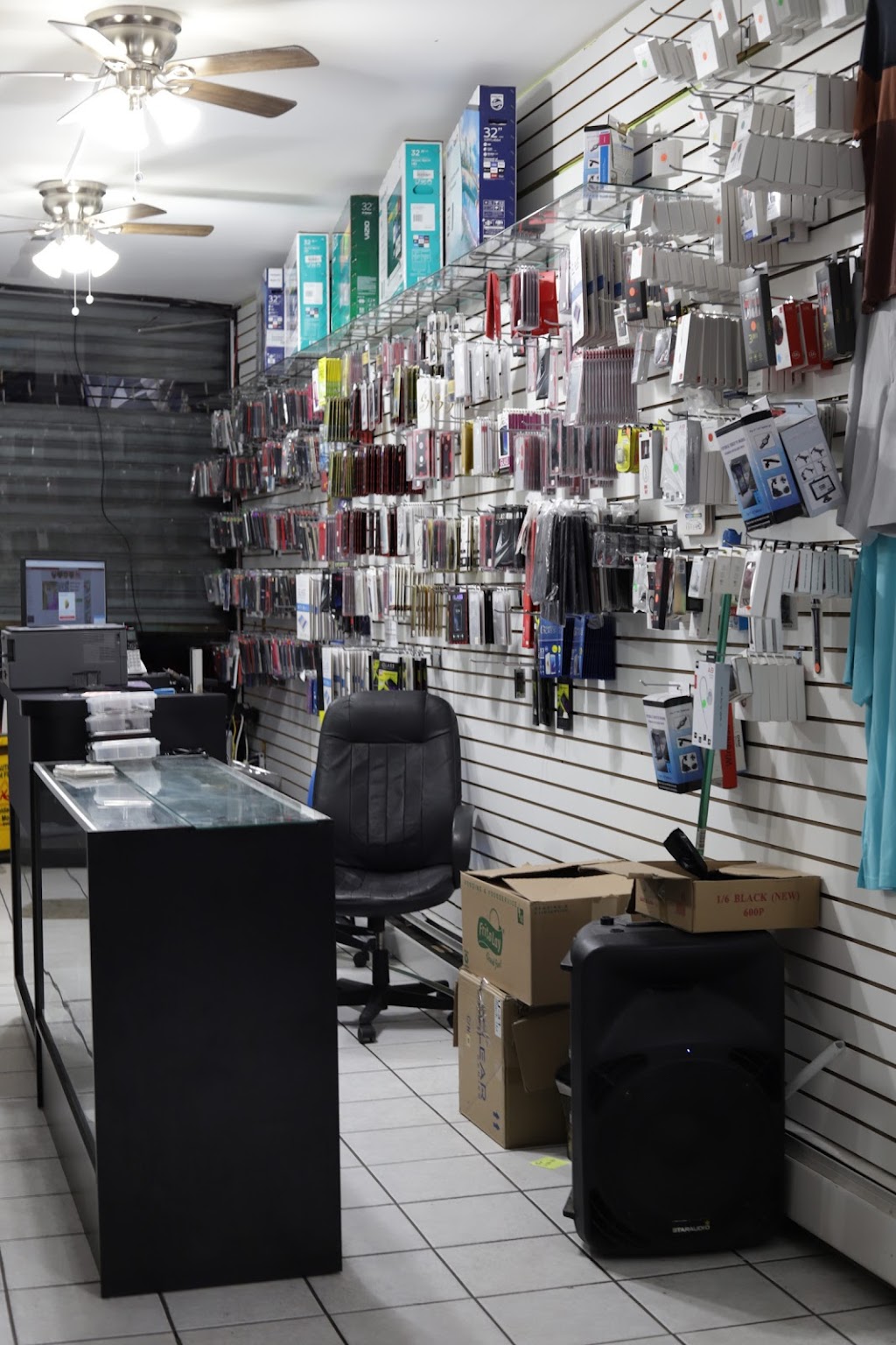 Luis Barber Shop | 266 Jamaica Ave, Brooklyn, NY 11207 | Phone: (347) 307-0176