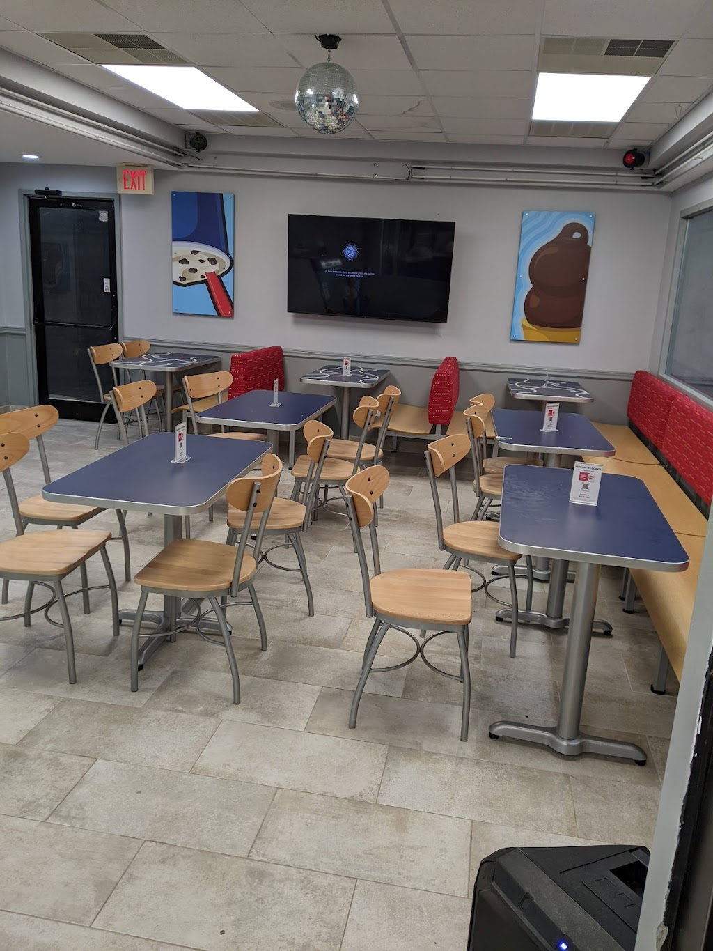 Dairy Queen (Treat) | 13 Kinderkamack Rd, Emerson, NJ 07630 | Phone: (201) 262-1350