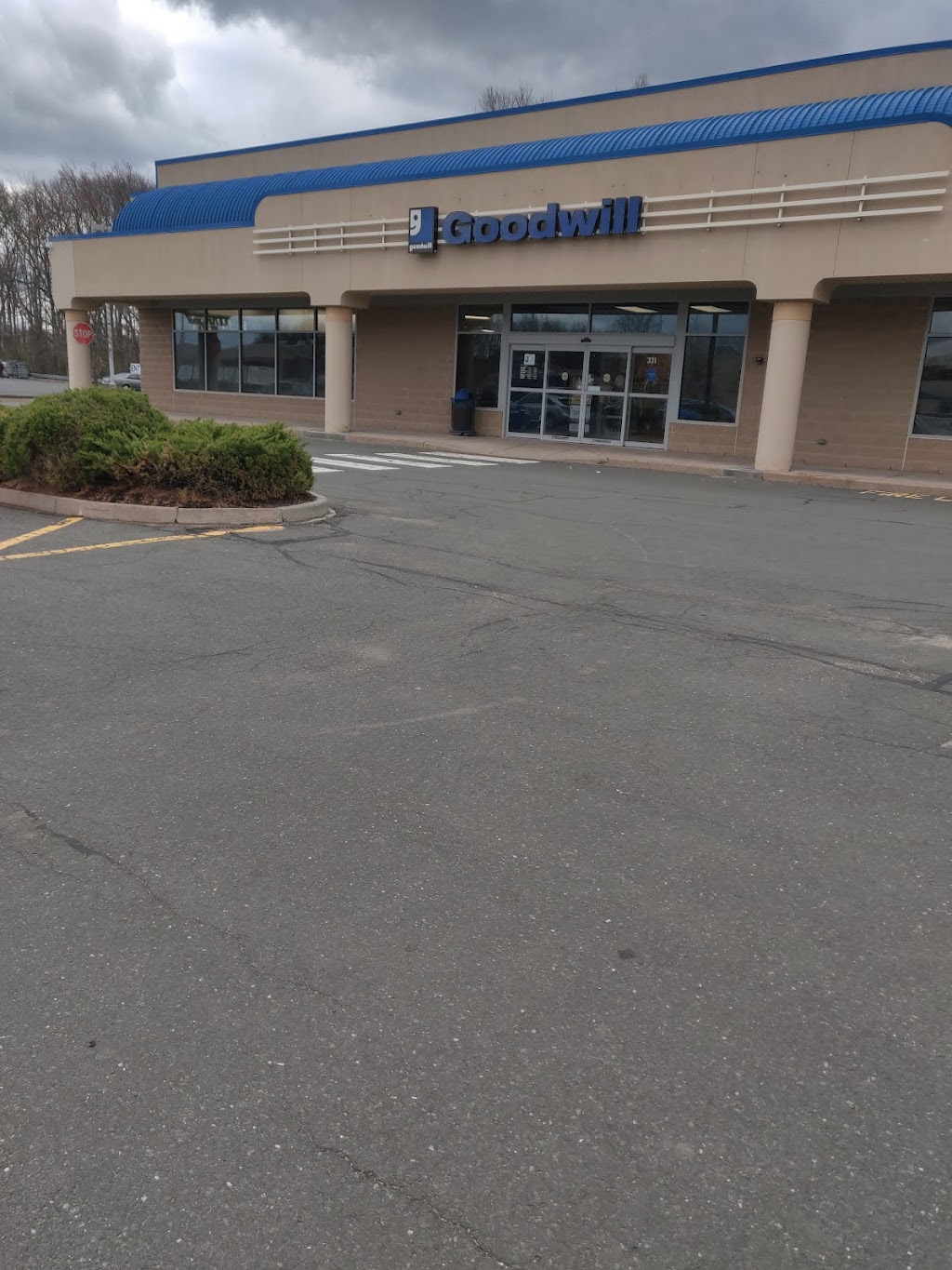 Goodwill Bloomfield Store & Donation Station | 331 Cottage Grove Rd, Bloomfield, CT 06002 | Phone: (860) 969-5514