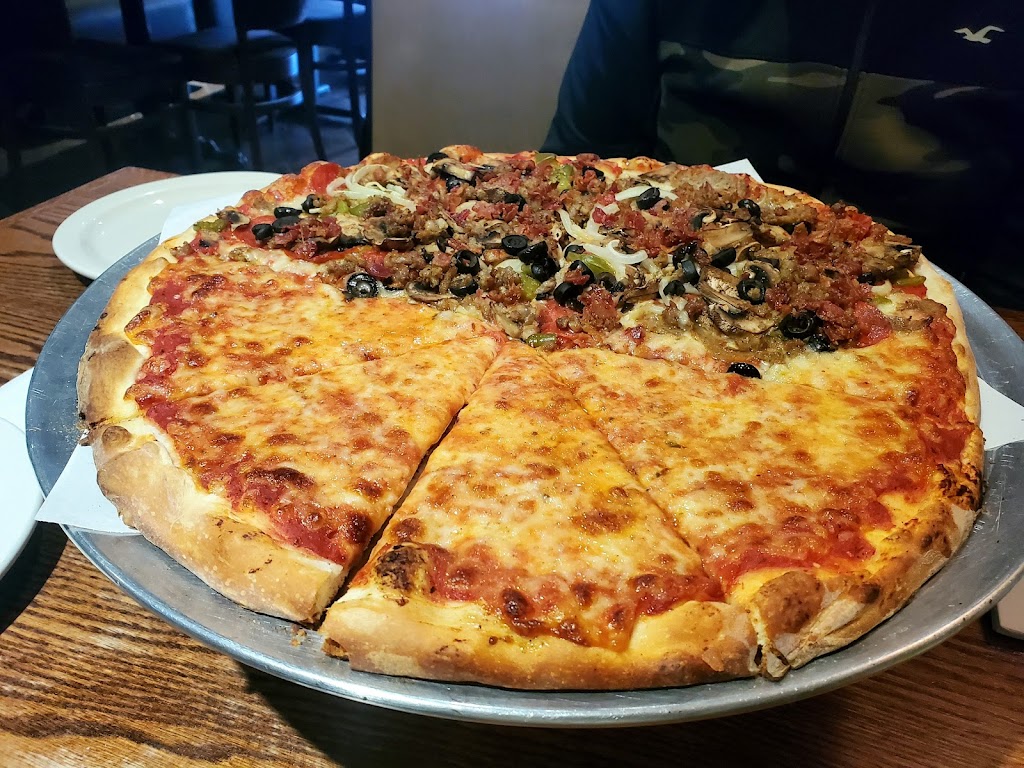 Hometown Pizza & Restaurant | 314 Main St, Wallingford, CT 06492 | Phone: (203) 294-9004