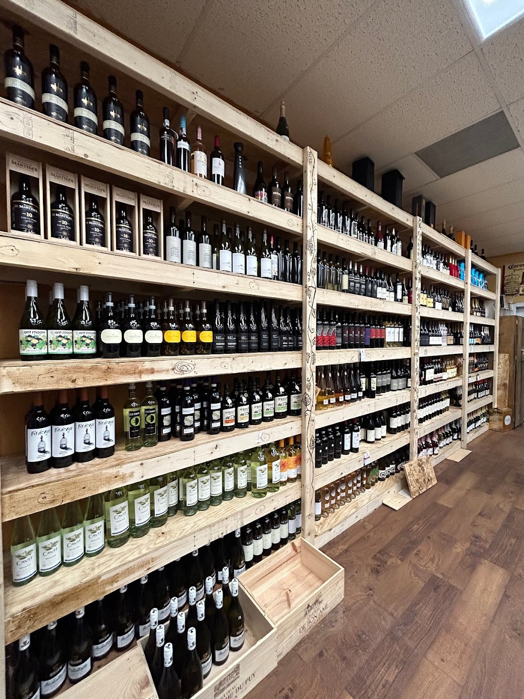 Country Crossroads Wine Outlet | 39 Federal St, Belchertown, MA 01007 | Phone: (413) 813-1725