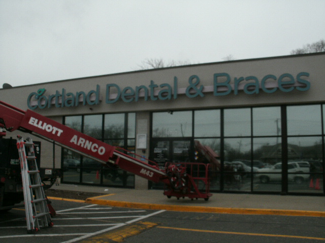 Cortland Dental | 1070 St James Ave, Springfield, MA 01104 | Phone: (413) 278-6904