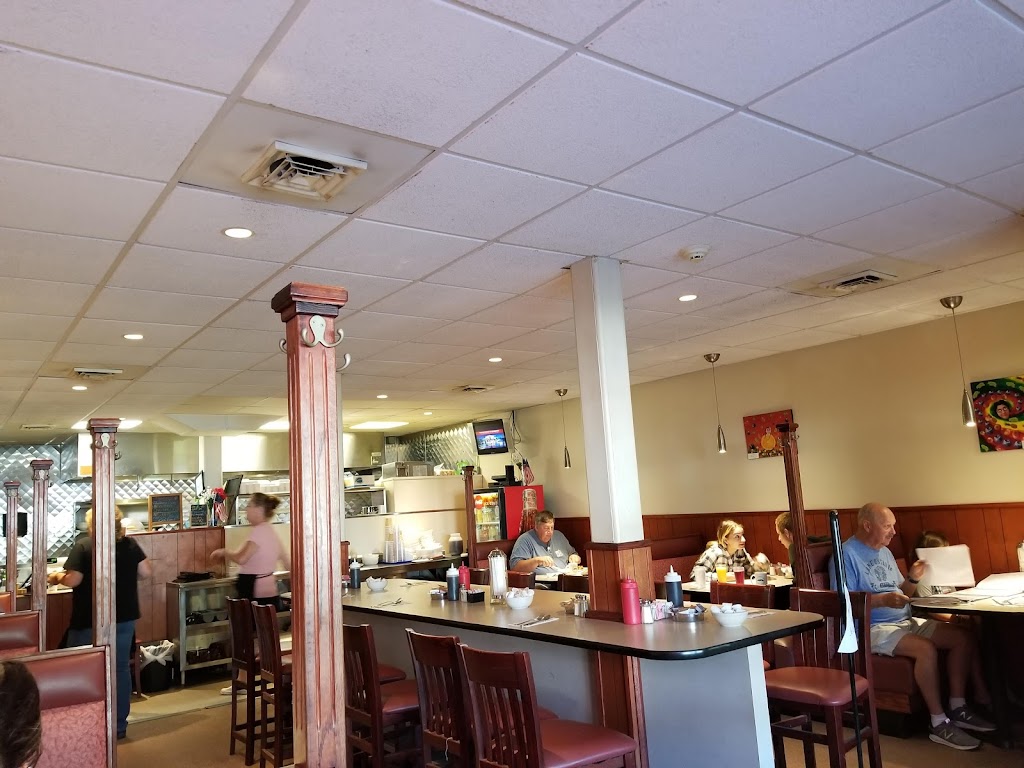 Jacks Country Restaurant | 26 Killingworth Rd, Higganum, CT 06441 | Phone: (860) 345-4446