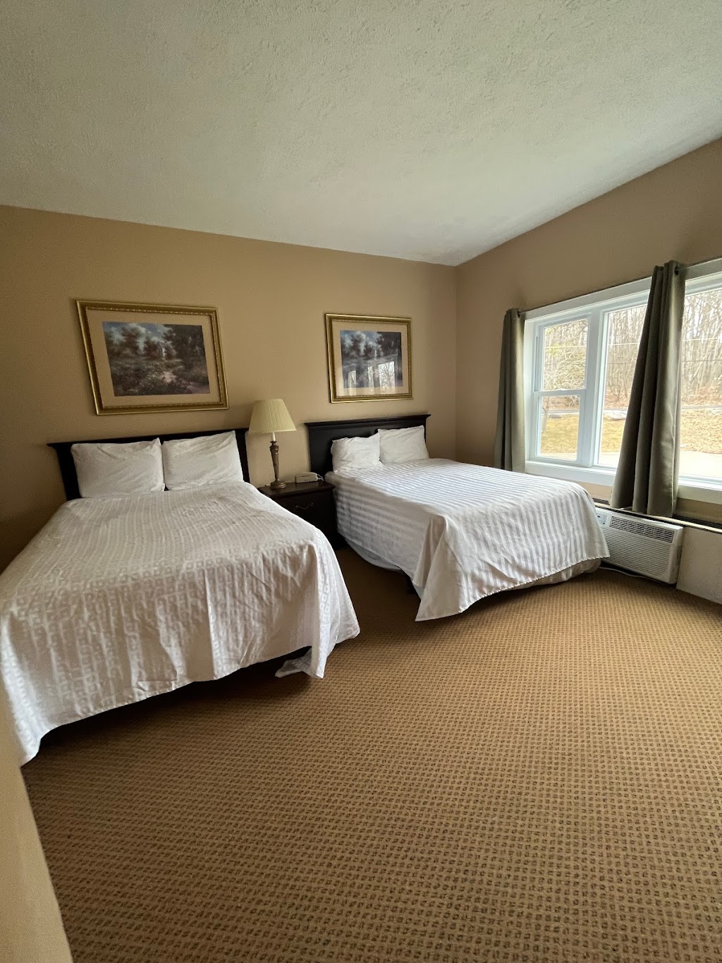 The Carriage House | 390 Manor Dr, Pocono Manor, PA 18349 | Phone: (570) 839-6761