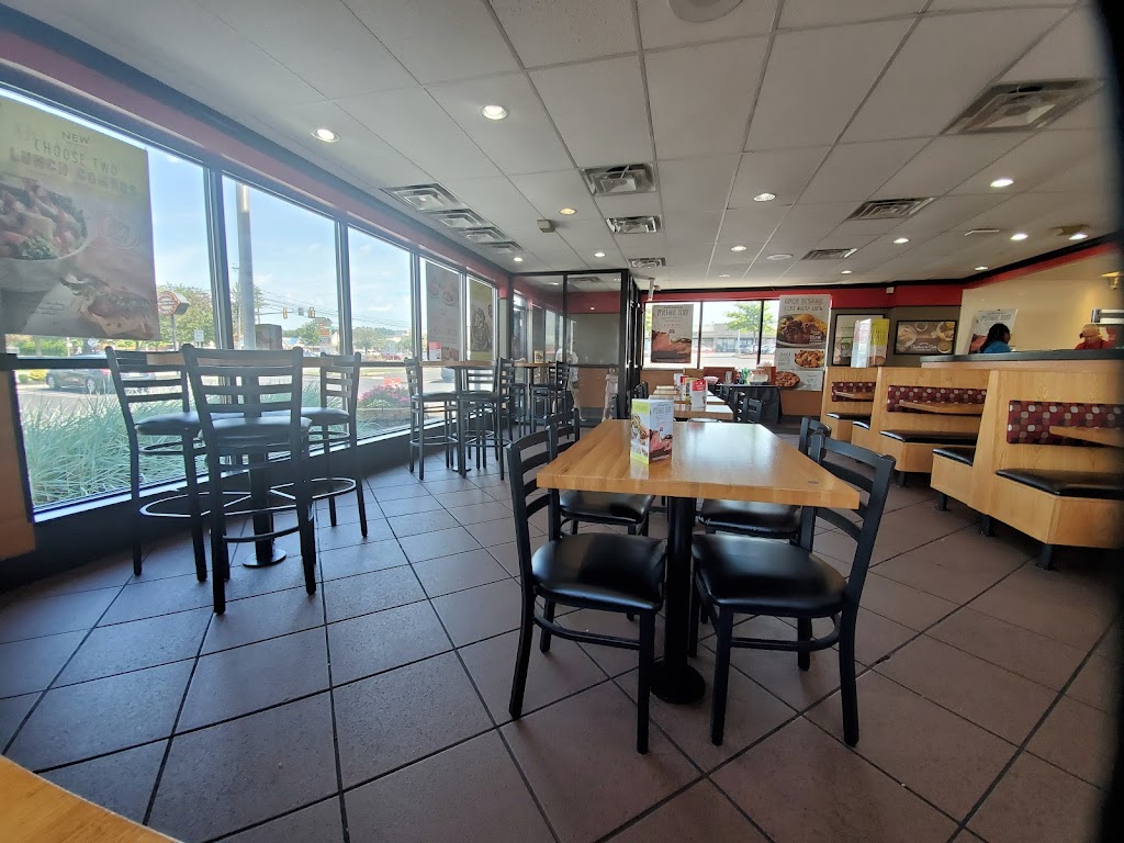 Boston Market | 18 E Germantown Pike, Norristown, PA 19401 | Phone: (610) 275-4334