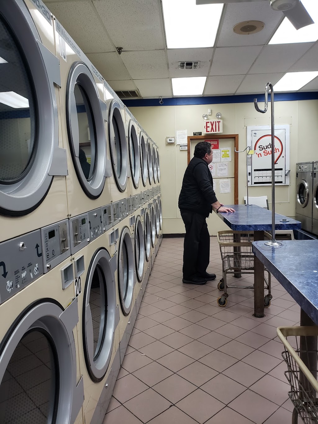 Carlmar Laundromat | 1021 Portion Rd, Lake Ronkonkoma, NY 11779 | Phone: (631) 732-9492