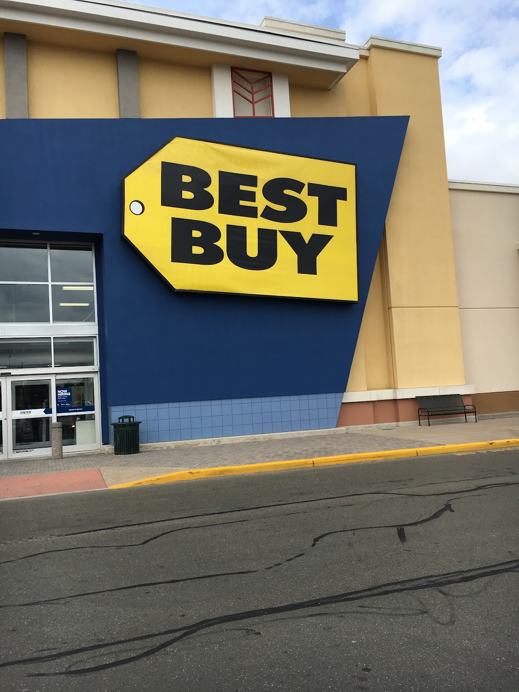 Best Buy | 398 Universal Dr N, North Haven, CT 06473 | Phone: (203) 985-0079