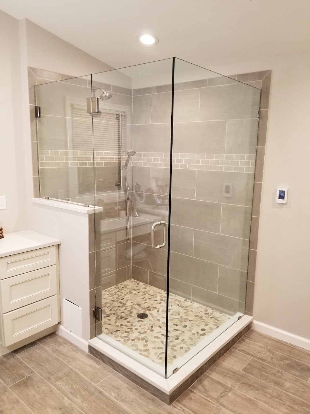 Shower Door Guys | 24 Ahern Ave, Windsor Locks, CT 06096 | Phone: (860) 758-4097