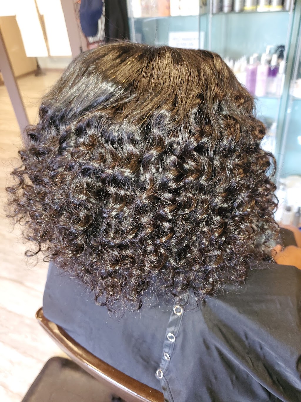 Stylish Flow Salon, LLC | 33 Bernhard Rd, North Haven, CT 06473 | Phone: (203) 779-6466