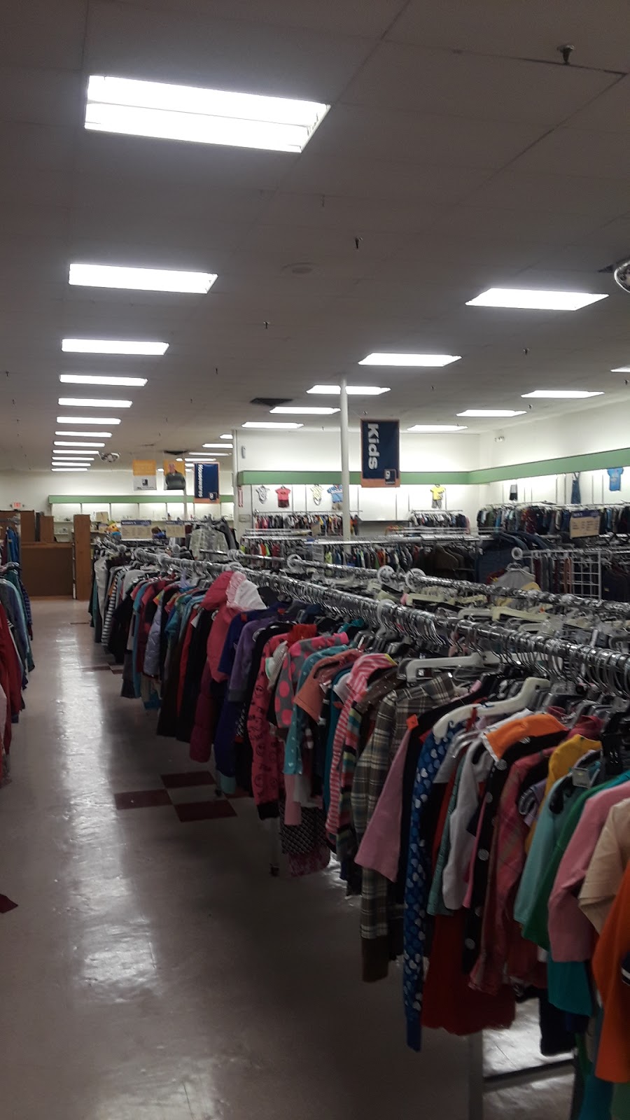 Goodwill | 2137 MacDade Boulevard, Holmes, PA 19043 | Phone: (610) 586-6360