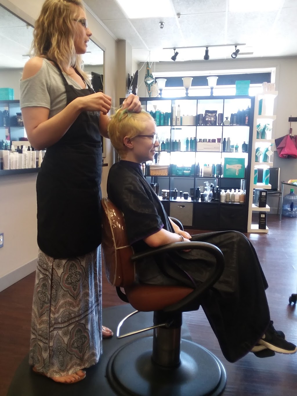 Salon Amici | 515 College Hwy, Southwick, MA 01077 | Phone: (413) 569-9200