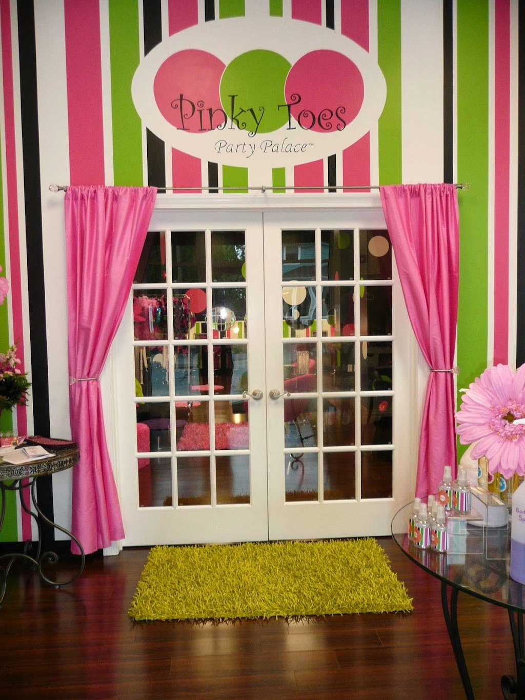 Pinky Toes Party Palace | 1240 Route 130 South, Suite 5 Bottoni Plaza, Robbinsville Twp, NJ 08691 | Phone: (609) 920-9264