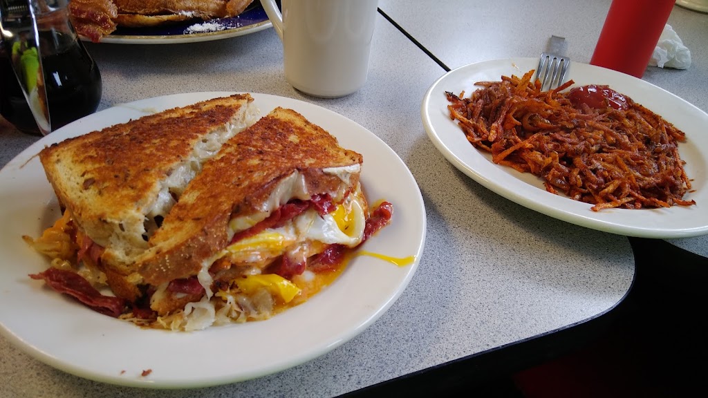 Blondies Trolley Diner | 336 E Chester St, Kingston, NY 12401 | Phone: (845) 331-1700