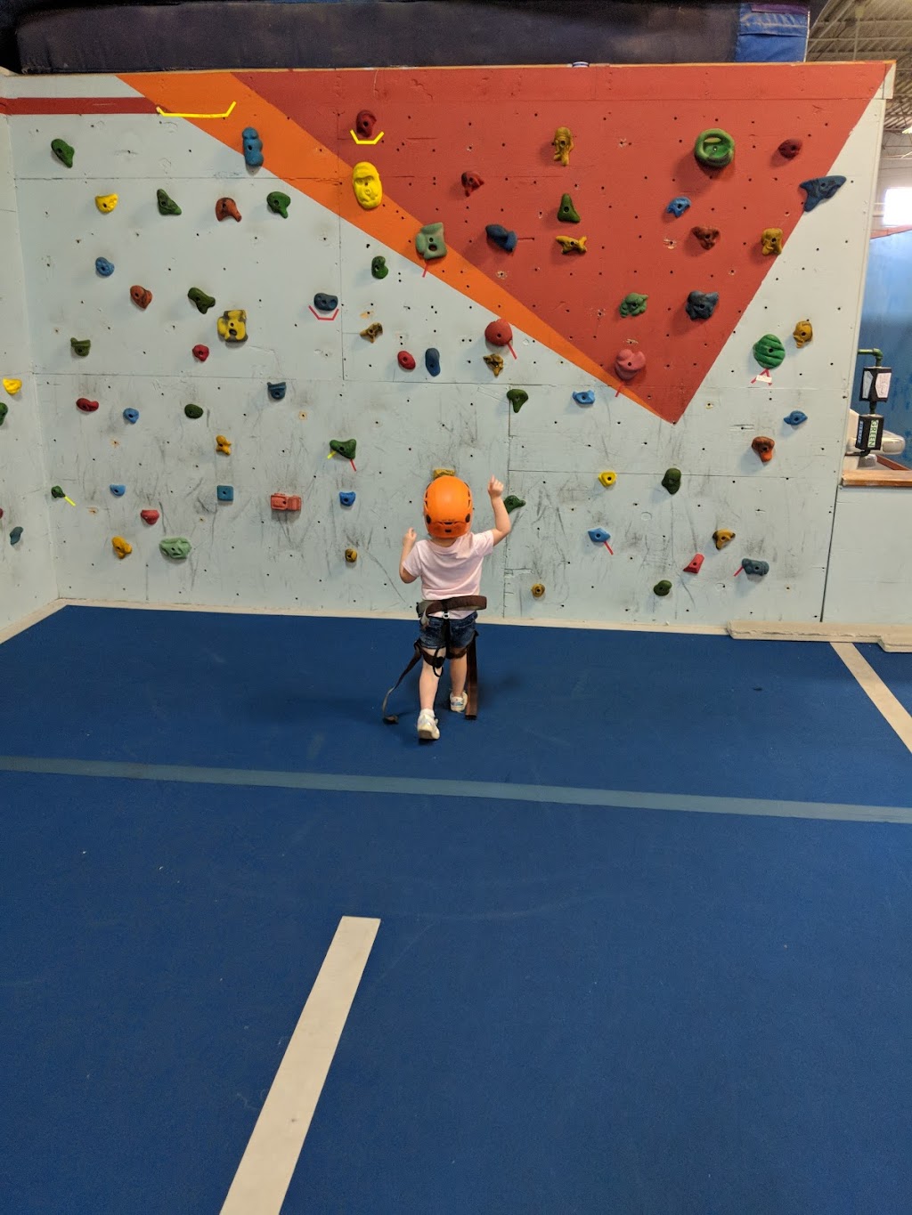 Doylestown Rock Gym | 3853 Old Easton Rd, Doylestown, PA 18902 | Phone: (215) 230-9085