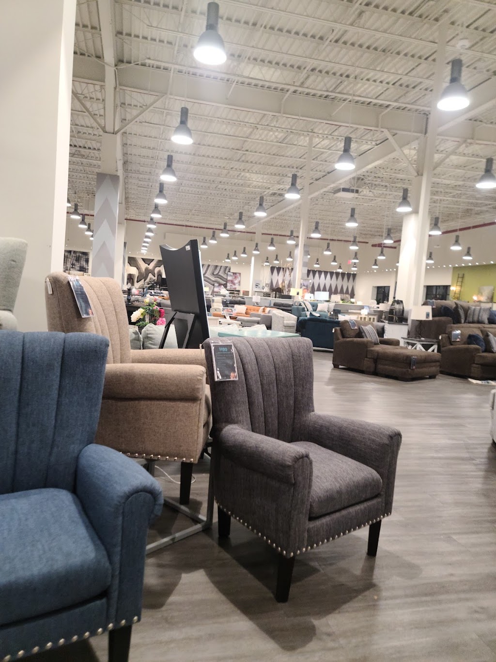 Bobs Discount Furniture and Mattress Store | Triangle Centre, 139-19 20th Ave, Queens, NY 11356 | Phone: (929) 410-5524