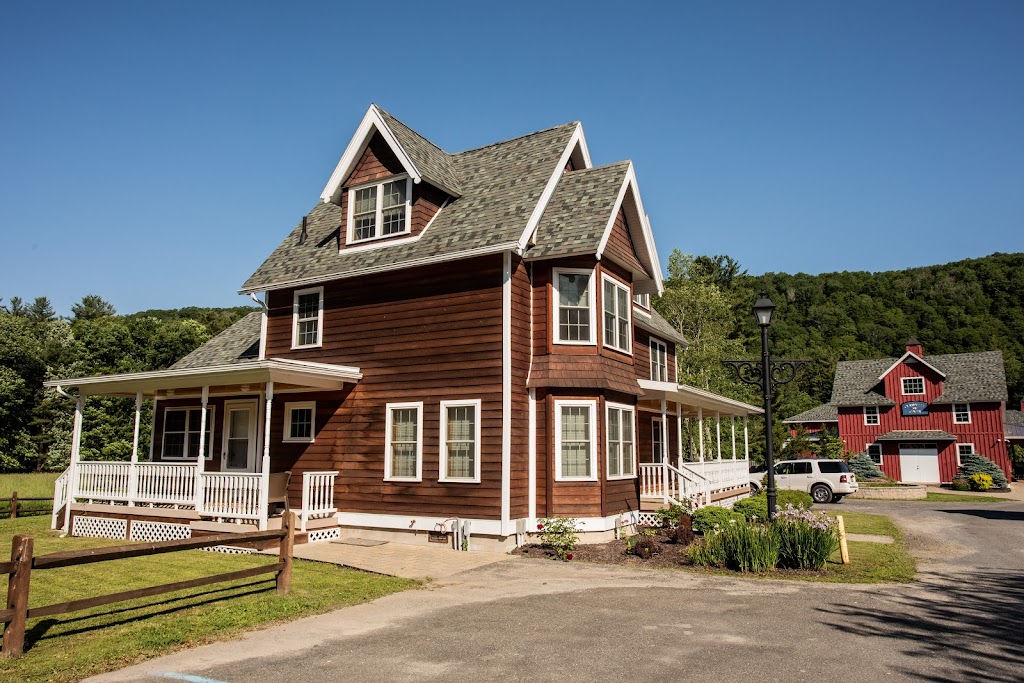 Blue Hill Lodge & Rental Properties | 1471 Denning Rd, Claryville, NY 12725 | Phone: (845) 985-0247