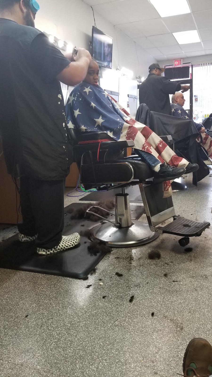 Cutting Edge Barber & Beauty | 521 Lakehurst Rd, Browns Mills, NJ 08015 | Phone: (609) 893-4465