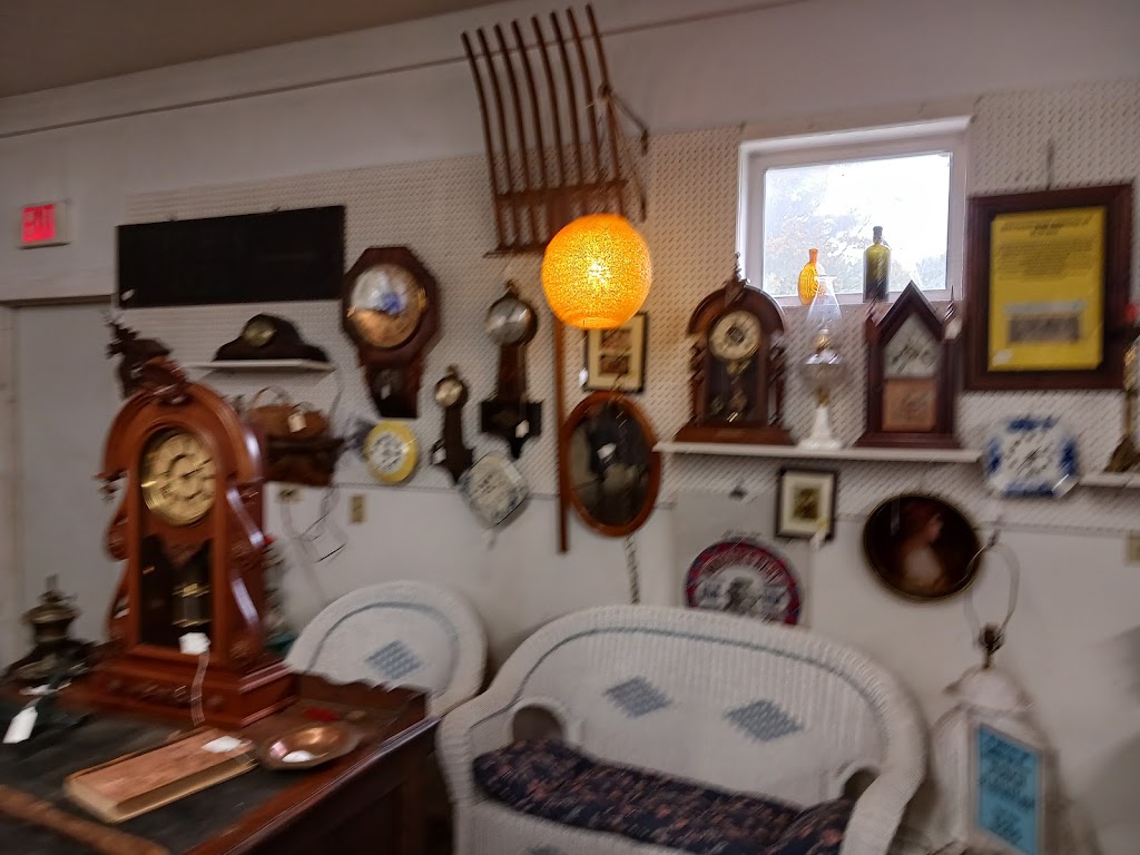 Lamplighter Antiques | 109 County Rd 38, Bainbridge, NY 13733 | Phone: (607) 967-8172