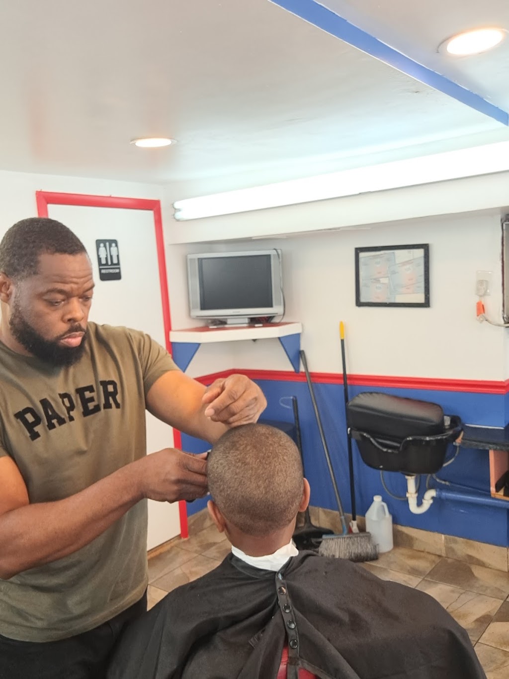 Finest Cuts Barber Shop | 627 E Wyoming Ave, Philadelphia, PA 19120 | Phone: (215) 850-8903