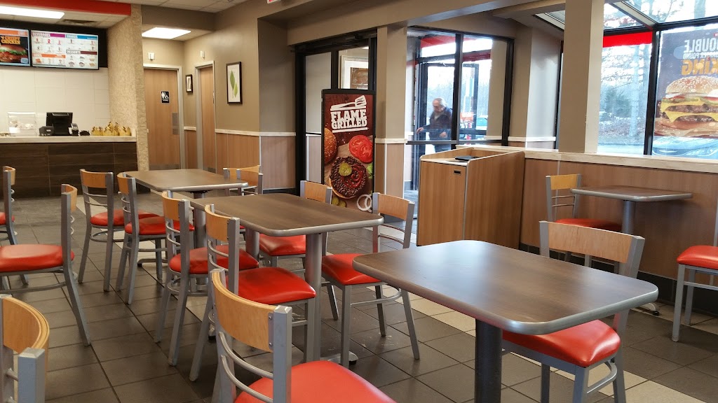 Burger King | 902 Bridgeport Ave, Shelton, CT 06484 | Phone: (203) 929-7290