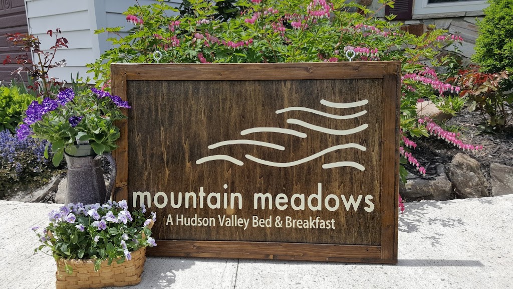 Mountain Meadows Bed & Breakfast | 542 Albany Post Rd, New Paltz, NY 12561 | Phone: (845) 255-6144