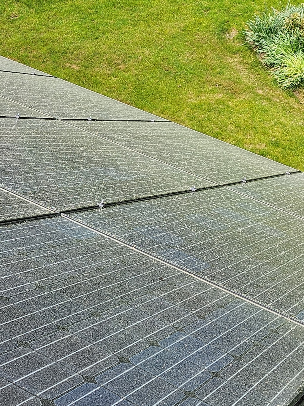 L & R Solar Panel Cleaning LLC | 191 Gold St, New Britain, CT 06053 | Phone: (407) 398-5512