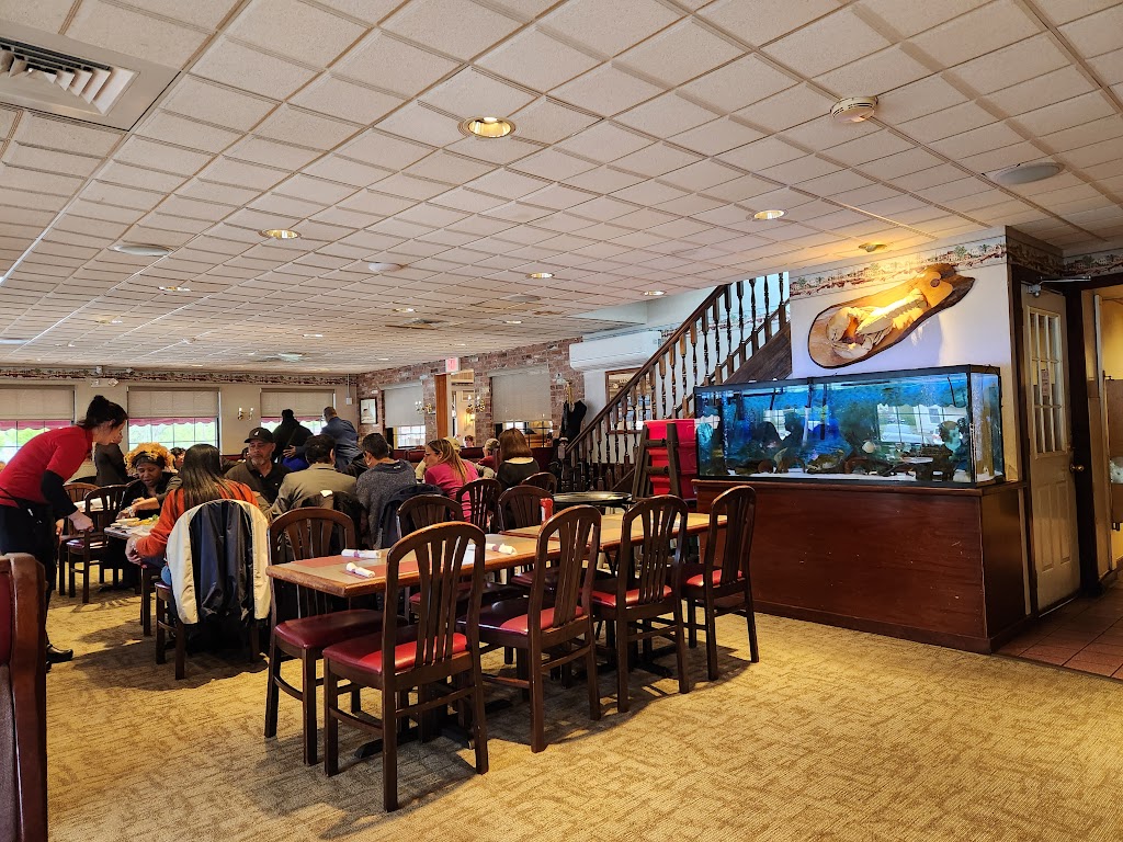 Maine Fish Market Restaurant | 60 Bridge St, East Windsor, CT 06088 | Phone: (860) 623-2281