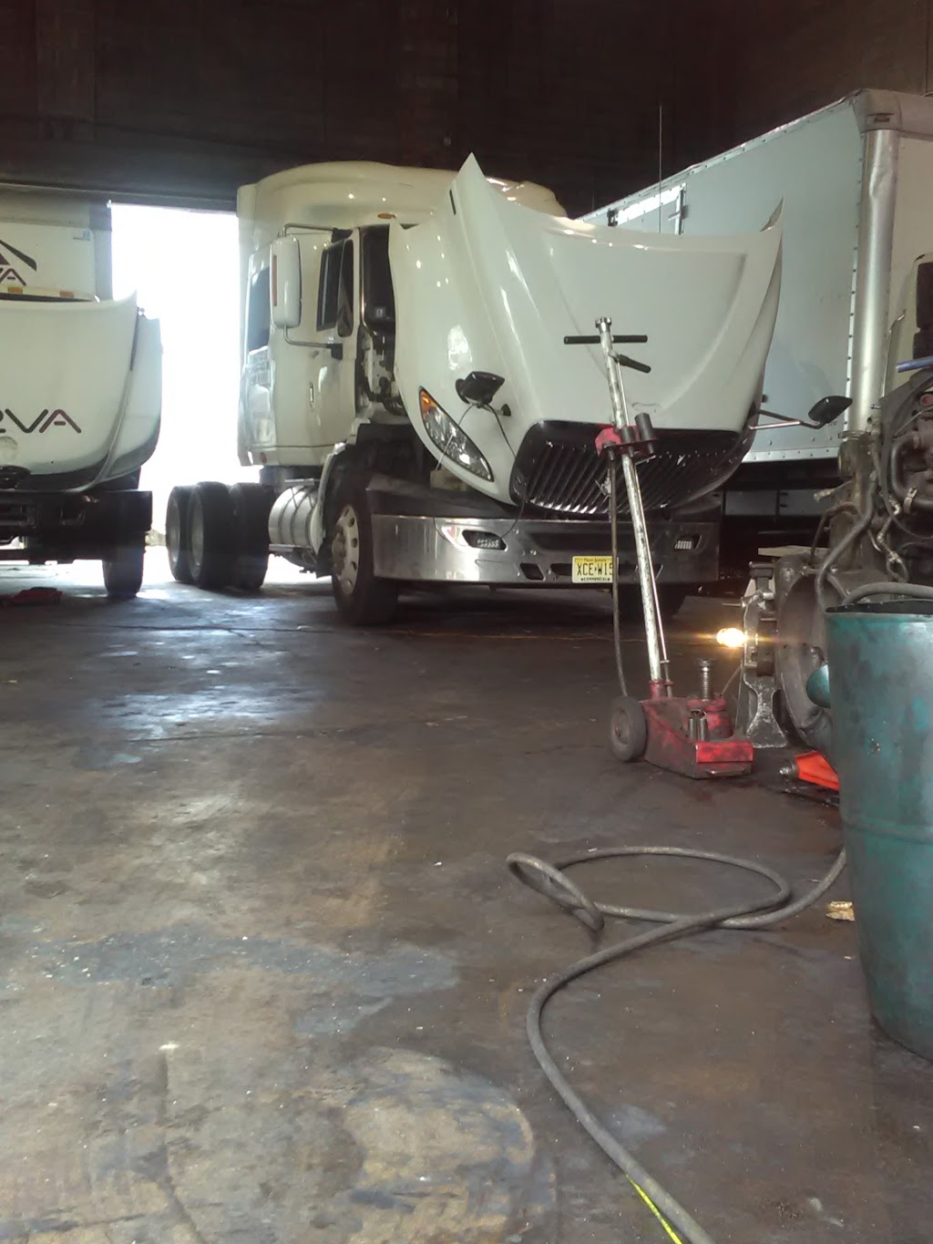 Santana Truck Repair | 850 Frelinghuysen Ave unit d, Newark, NJ 07114 | Phone: (973) 643-1744