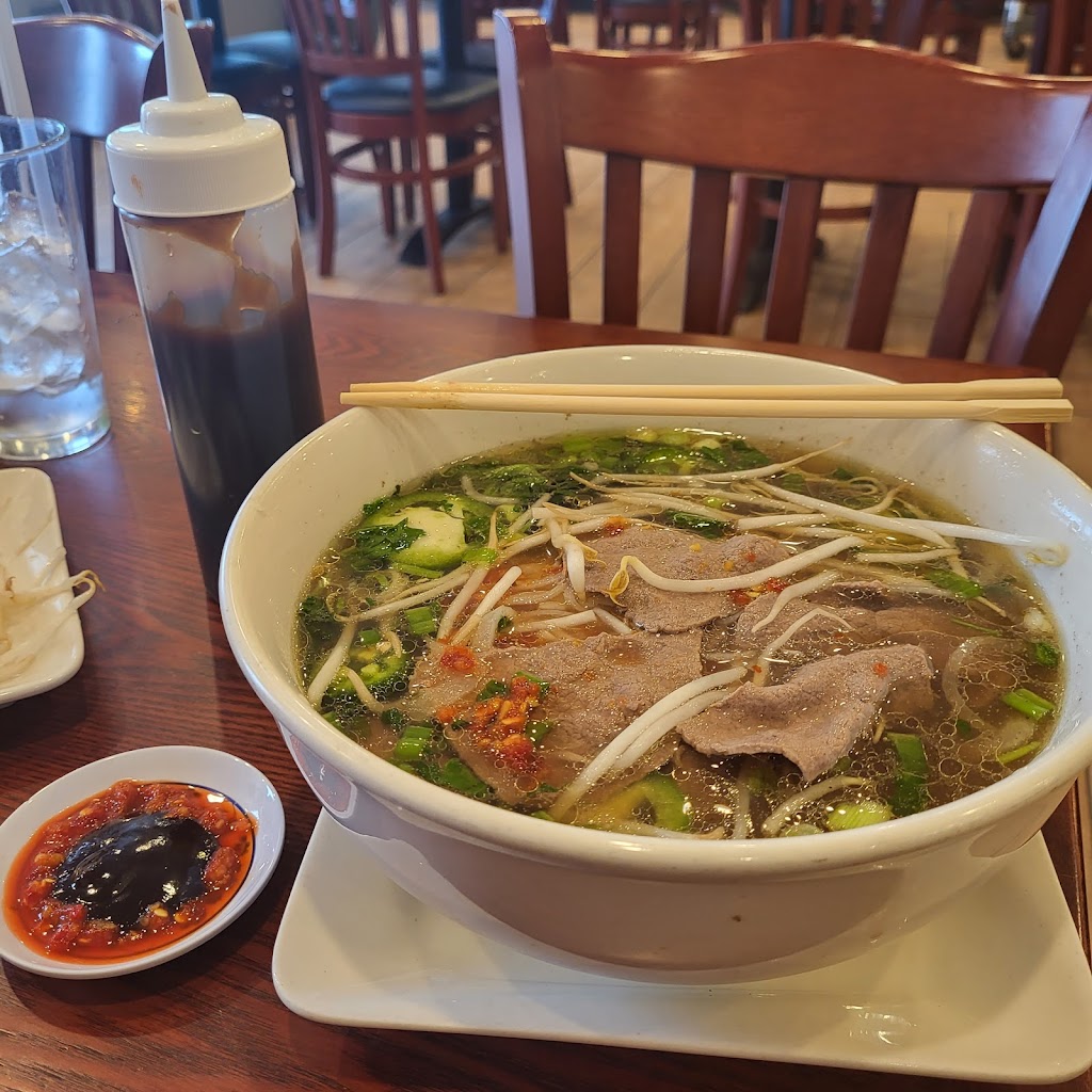 Pho One Vietnamese Restaurant | 181 US-1, Metuchen, NJ 08840 | Phone: (732) 710-3505