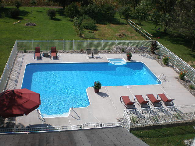 Sparkle Pools Inc. | 250 Stadium St, Smyrna, DE 19977 | Phone: (302) 389-6180