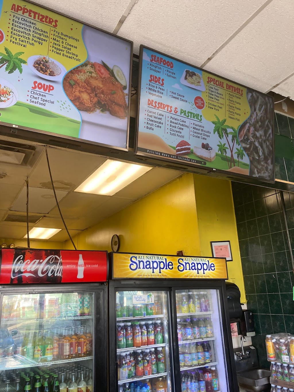 Tropical Jerk & Seafood Center | 932 Front St, Uniondale, NY 11553 | Phone: (516) 292-1112