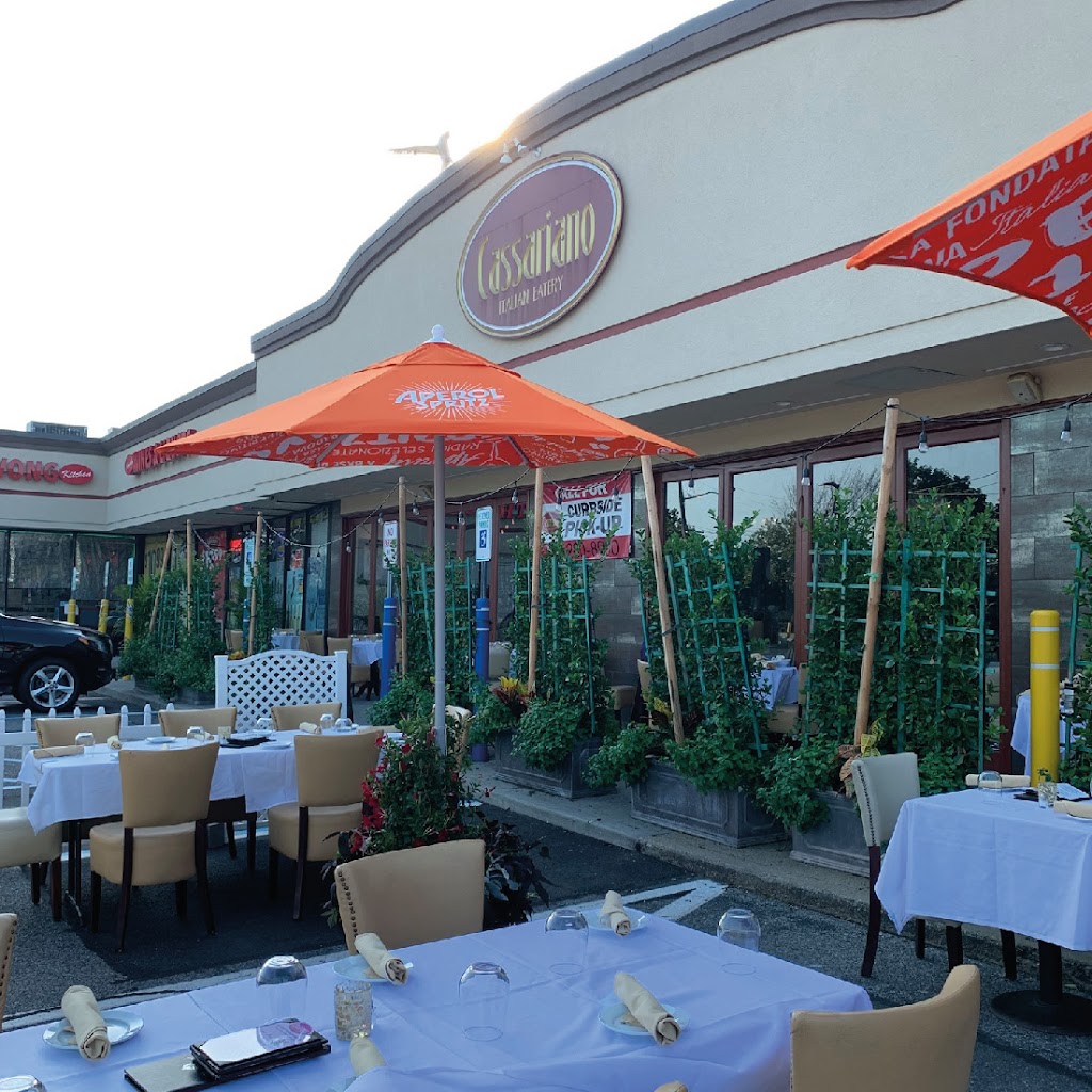 Cassariano Italian Eatery | 348 E Jericho Turnpike, Mineola, NY 11501 | Phone: (516) 280-8990