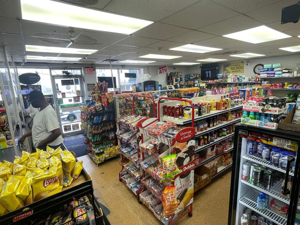 Minute Mart | 280 Circular Ave, Hamden, CT 06514 | Phone: (203) 288-9512