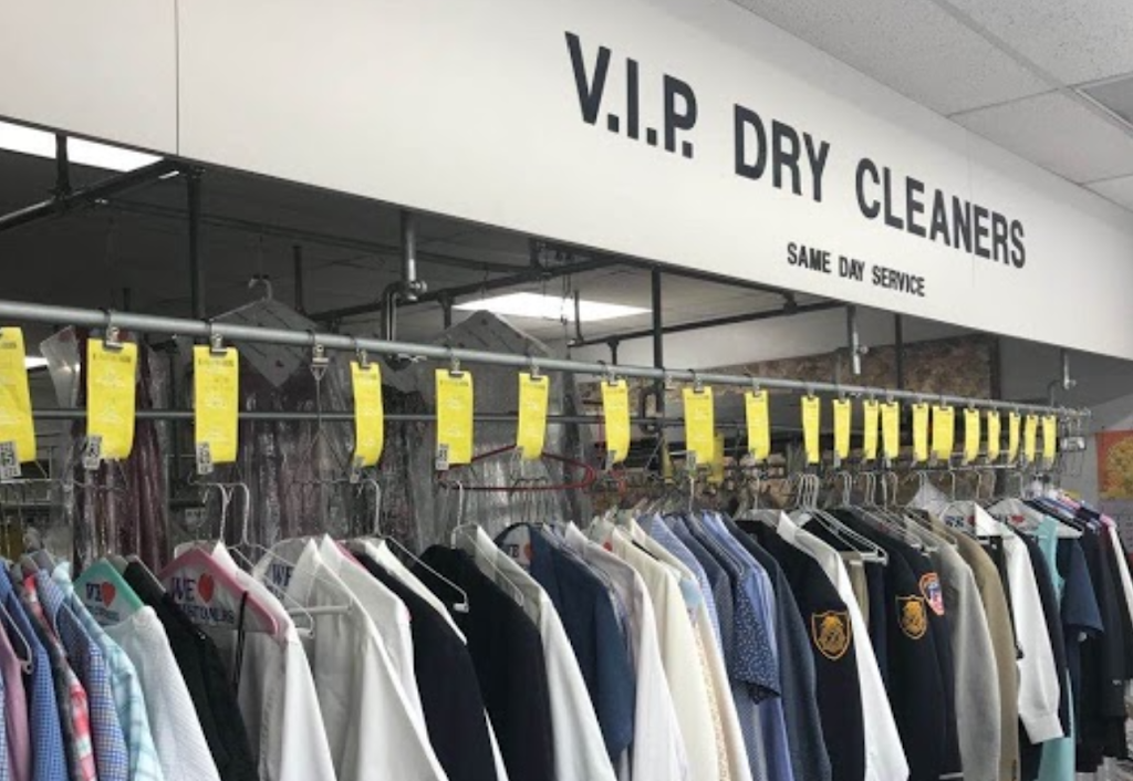 VIP Dry Cleaners and Expert Tailor | 136 N Carll Ave, Babylon, NY 11702 | Phone: (631) 376-1127